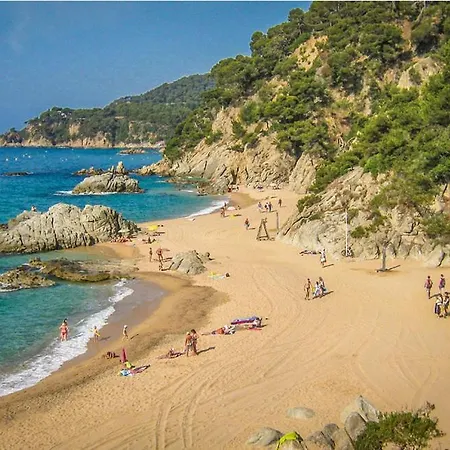 Caravan 6 People 7 Kms Lloret De Mar Villa